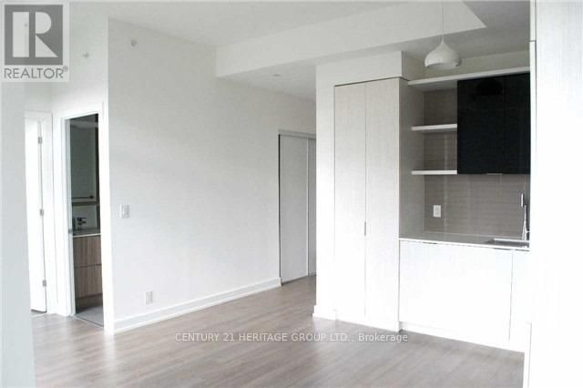 6 Parkwood Avenue, Unit 512 - Photo 4