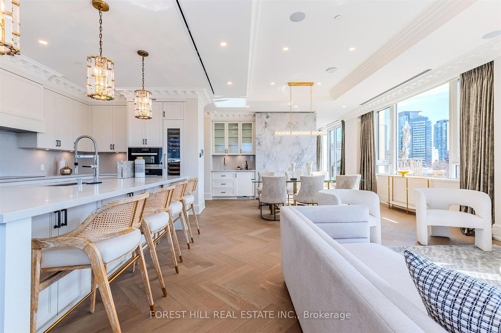 128 Hazelton Avenue, Unit 602 - Photo 8