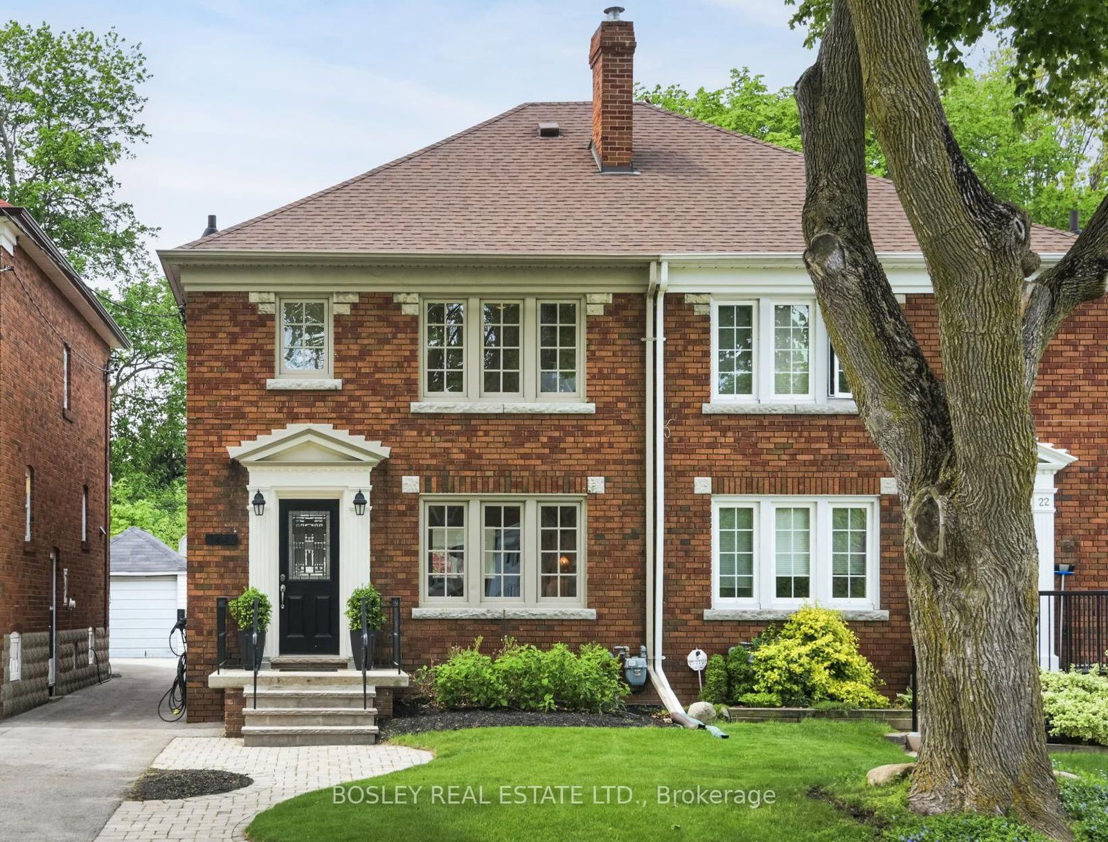 Semi-Detached House for sale at 20 Randolph Road, Toronto, Ontario, M4G 3R7 - Leaside - MLS: C13154606