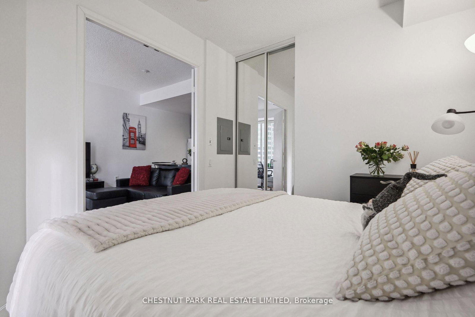 85 Bloor Street E, Unit 1014 - Photo 12