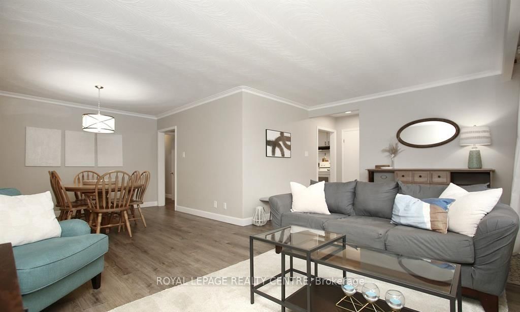 339 Sheppard Avenue E, Unit 2 - Photo 6