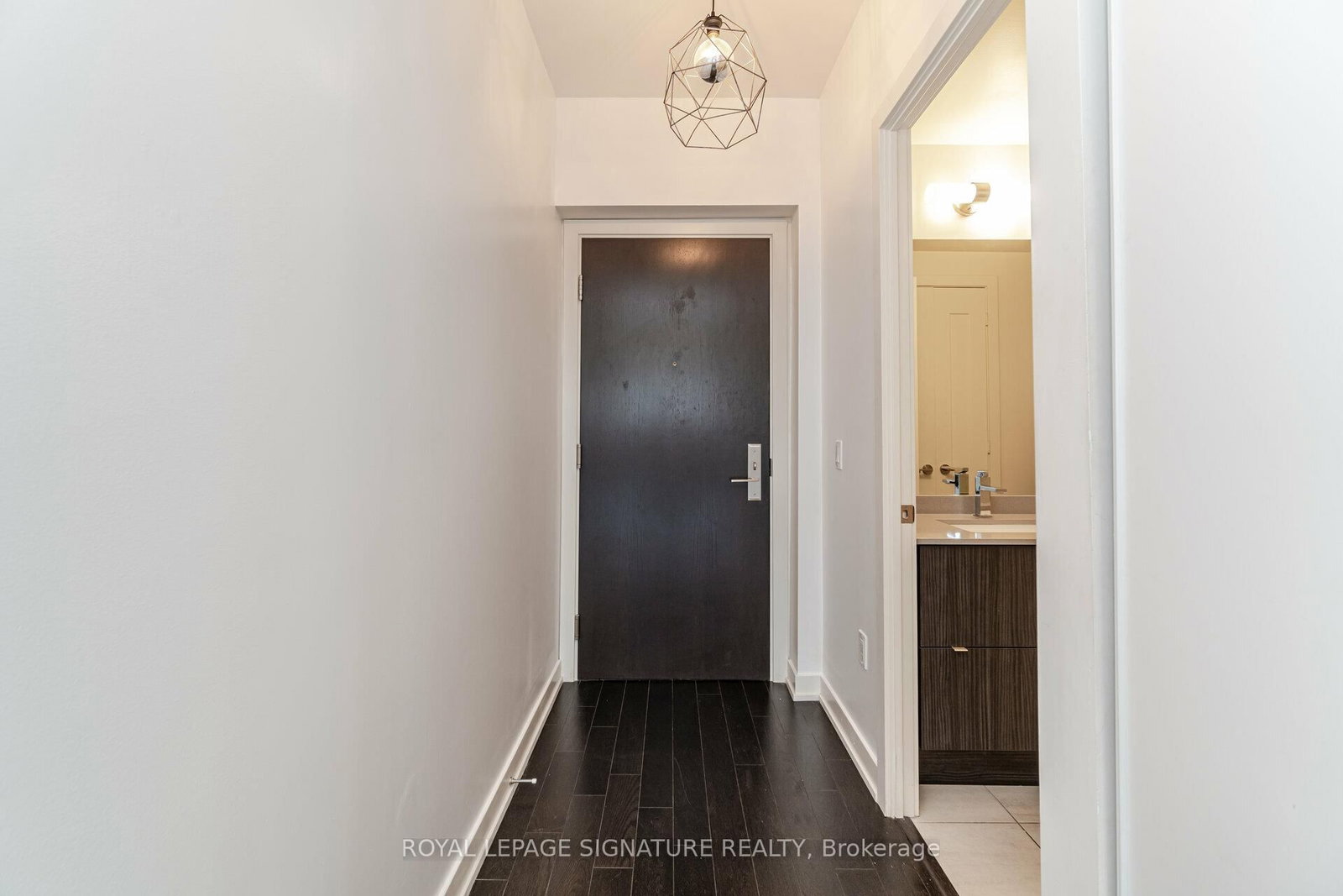 330 Richmond Street W, Unit 811 - Photo 2