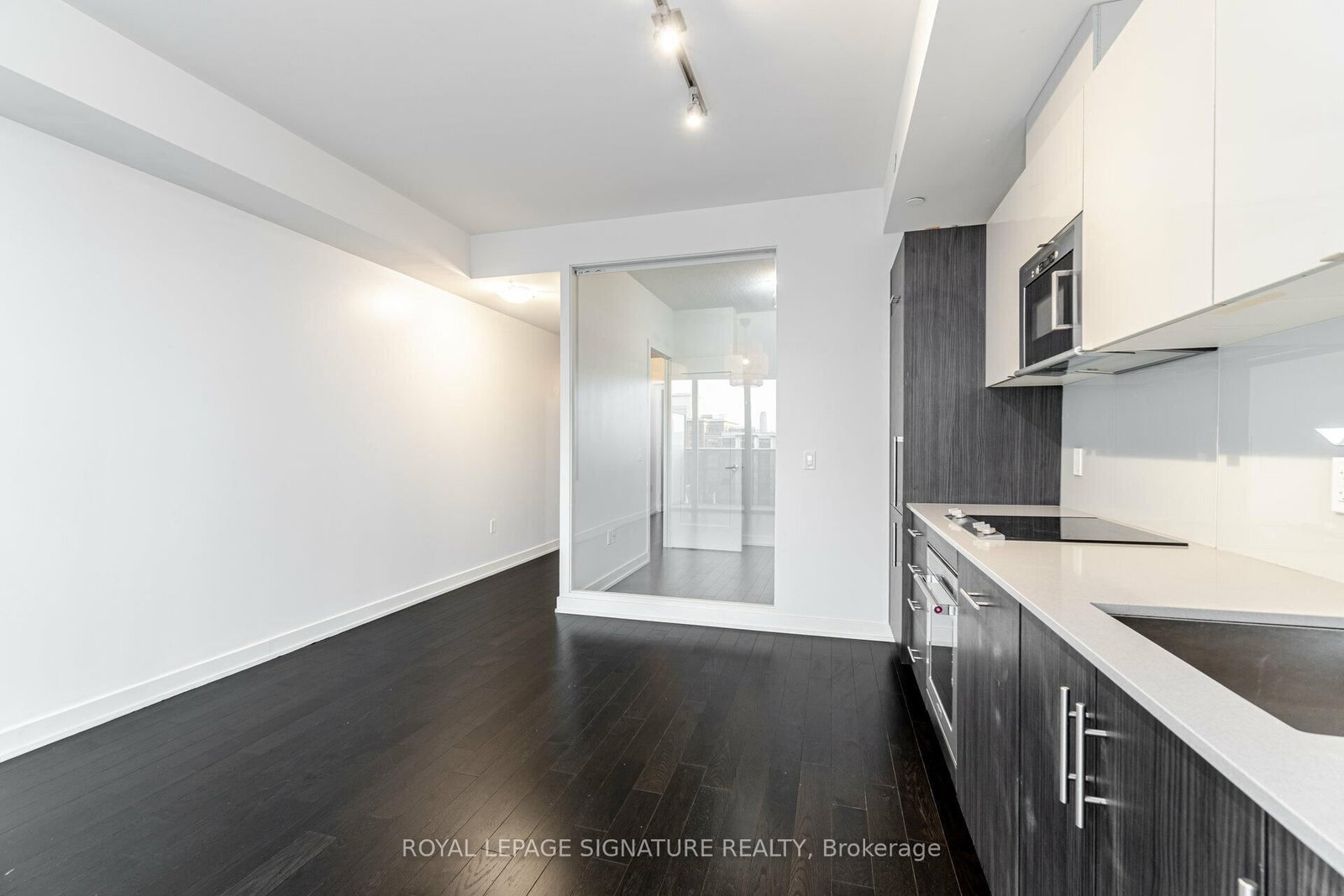 330 Richmond Street W, Unit 811 - Photo 5