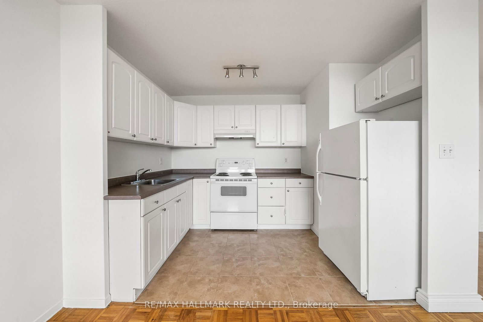 40 Homewood Avenue, Unit 3112 - Photo 8