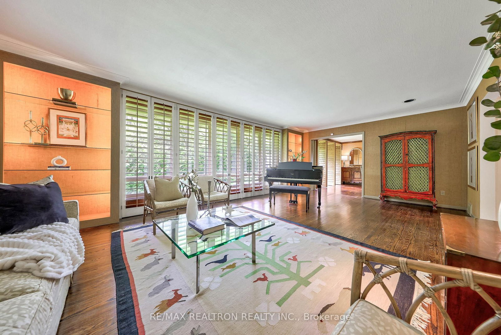 Listing Image 7