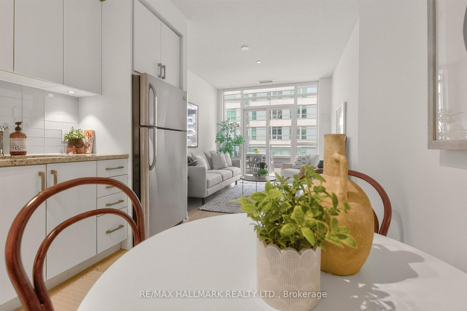 89 Dunfield Avenue, Unit 408 - Photo 20