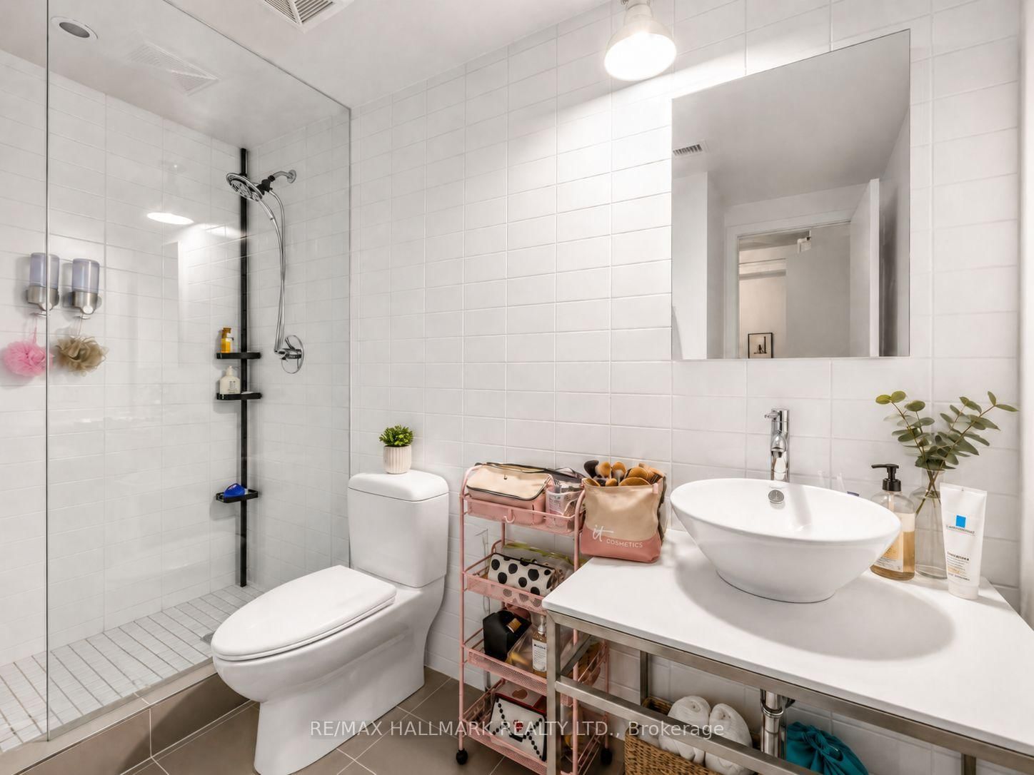 75 Portland Street, Unit 213 - Photo 4