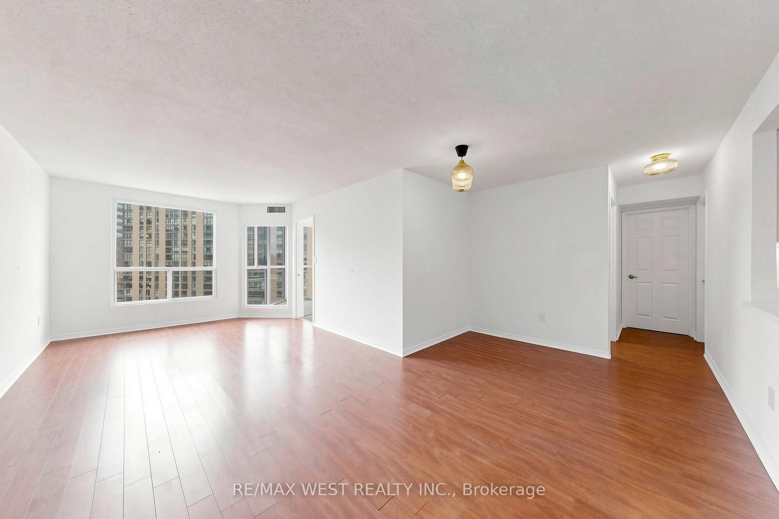 5 Concorde Place • #1302 • Toronto, ON photo 13