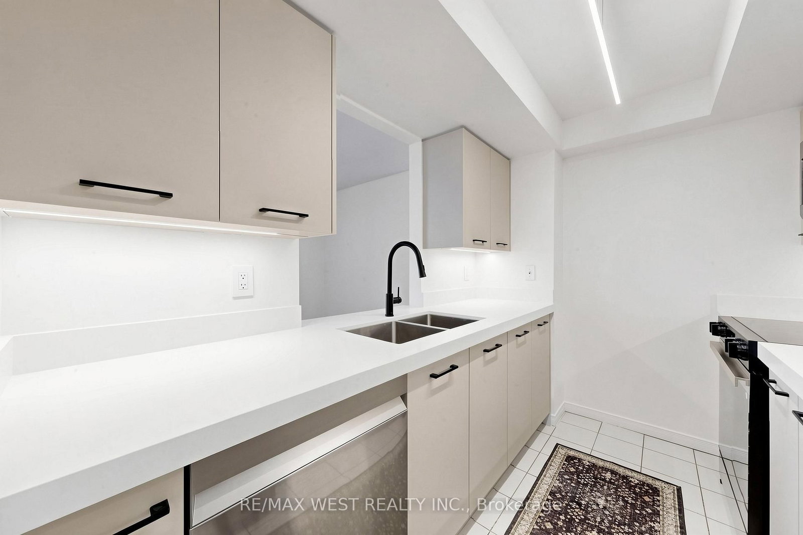 5 Concorde Place • #1302 • Toronto, ON photo 18