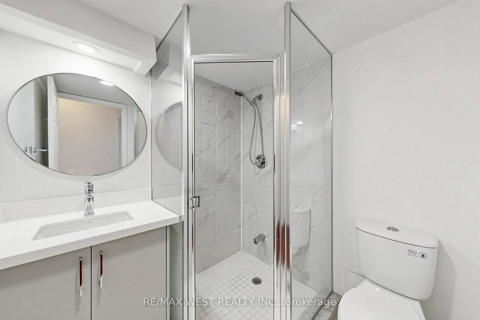 5 Concorde Place • #1302 • Toronto, ON photo 32