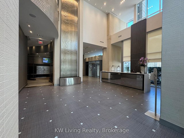 1010 - 500 Sherbourne Street