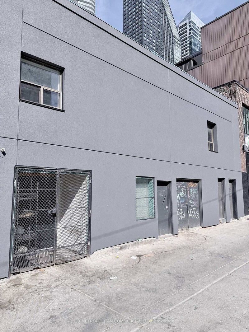 531-533 Yonge St photo 1