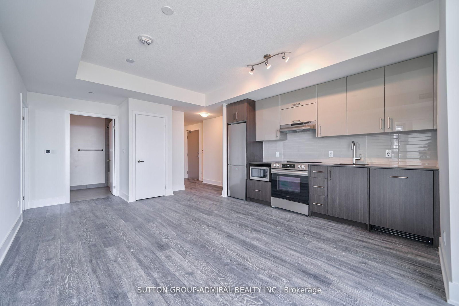 188 Fairview Mall Drive, Unit 2115 - Photo 5
