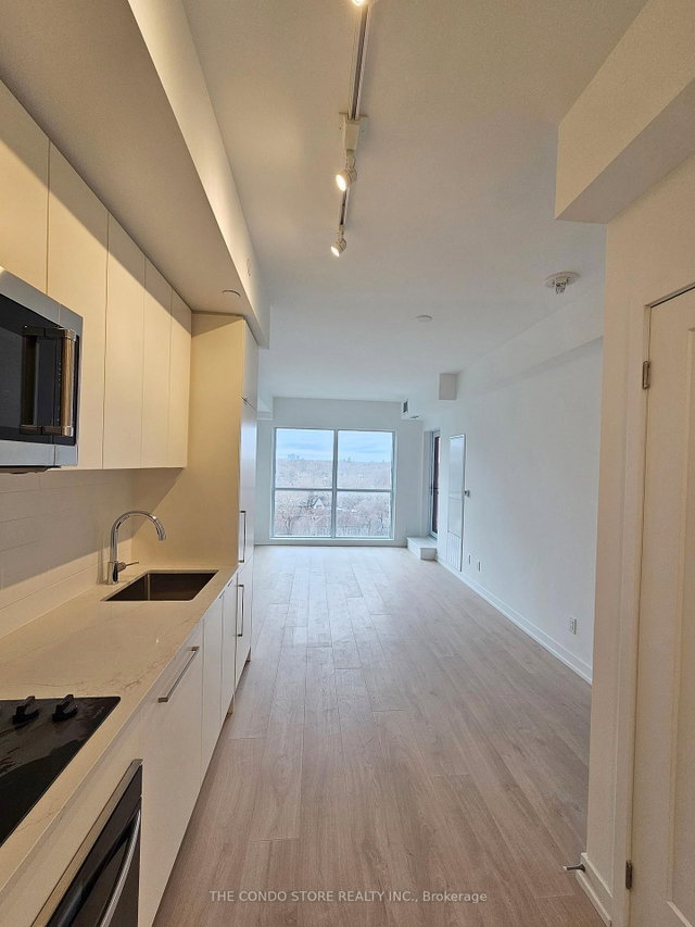 715 - 181 Sheppard Avenue E