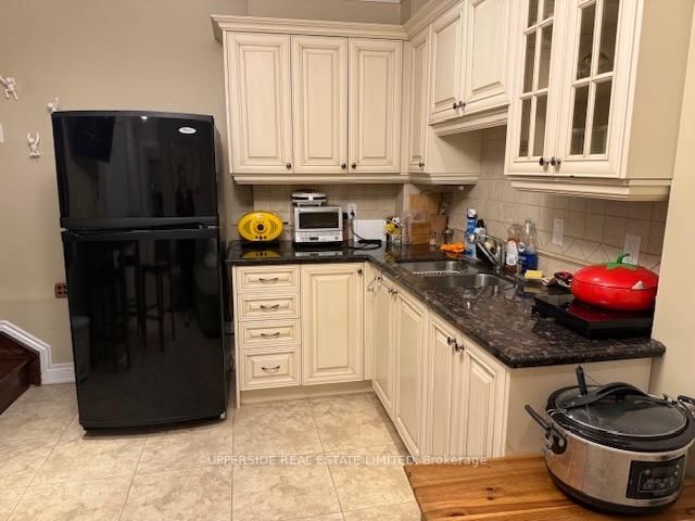 202B Finch Avenue E - Photo 3