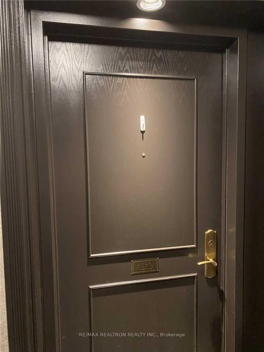 2 Clairtrell Road • #1010 • Toronto, ON photo 18