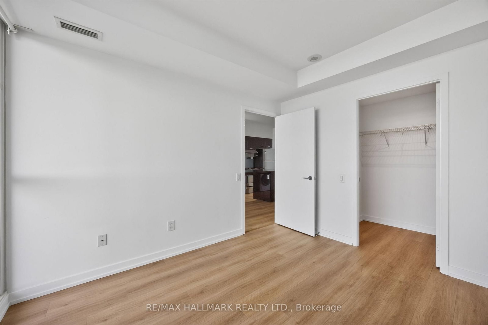 19 Singer Court, Unit PH16 - Photo 13