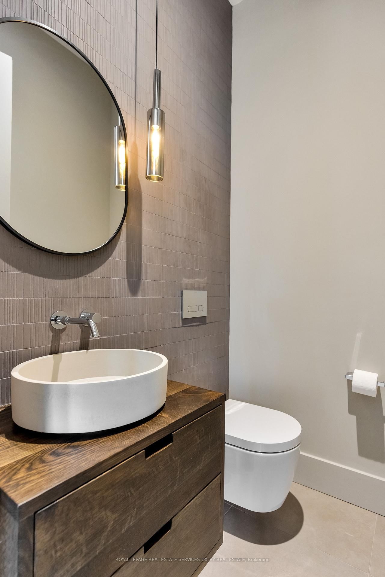 305 Manning Avenue • Toronto, ON photo 11