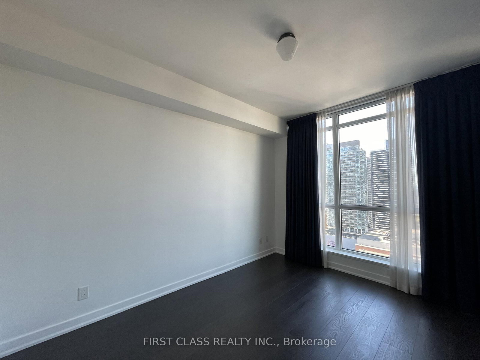 199 Richmond Street W, Unit 2706 - Photo 9