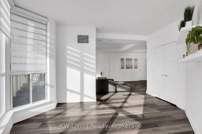 208 W Queens Quay • #2111 • Toronto, ON