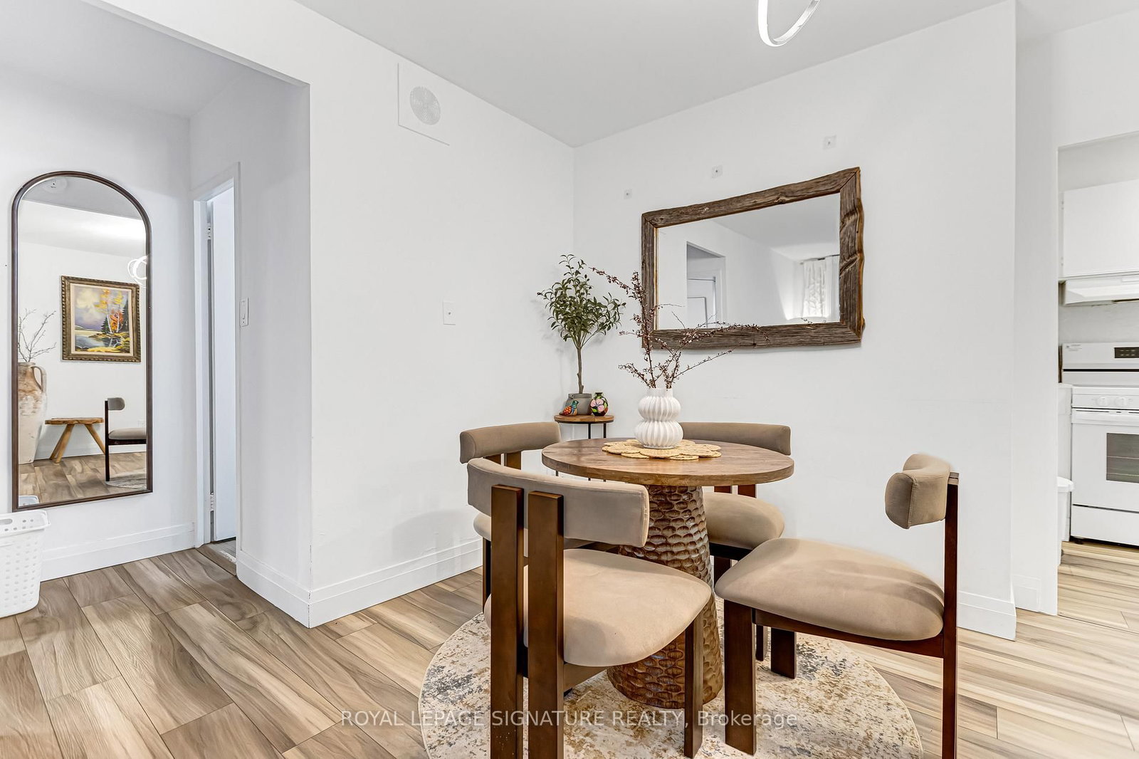 335 Lonsdale Road, Unit 209 - Photo 3
