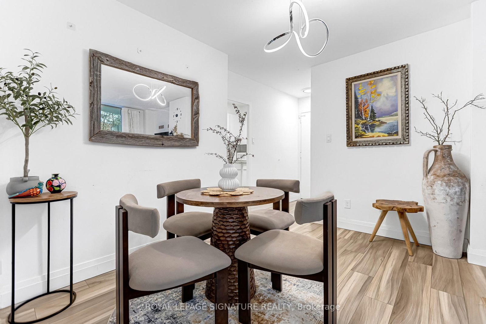 335 Lonsdale Road, Unit 209 - Photo 4