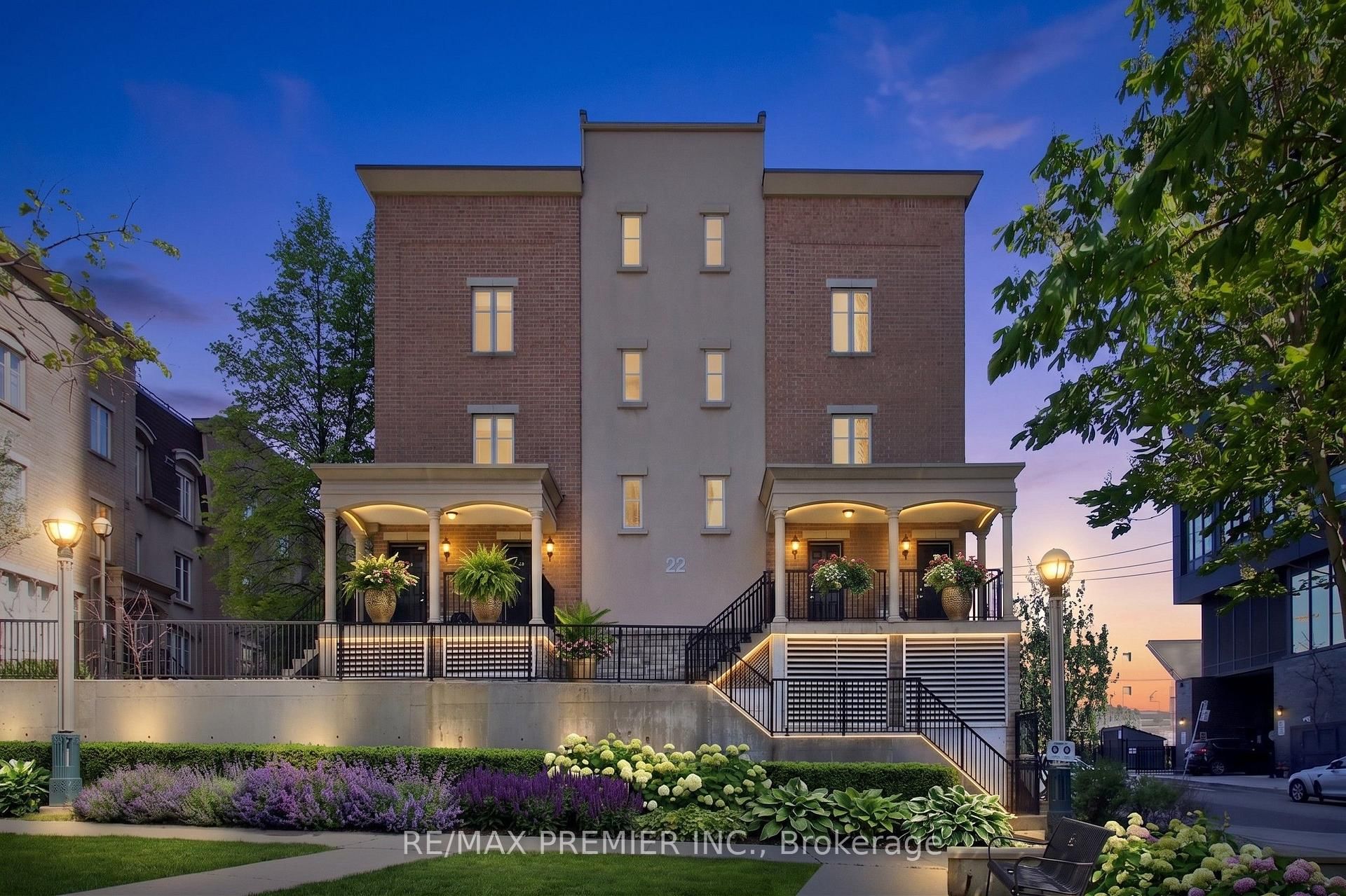 22 Western Battery Road, Unit 109