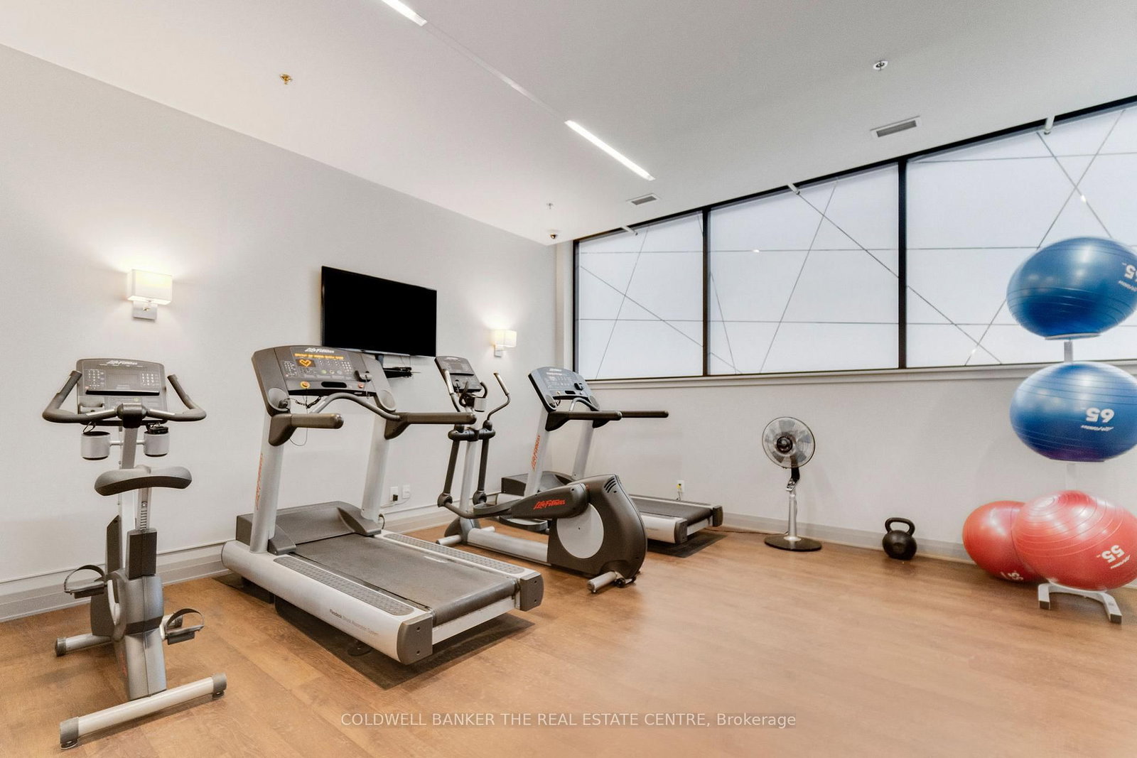 400 Wellington Street W • #802 • Toronto, ON photo 31