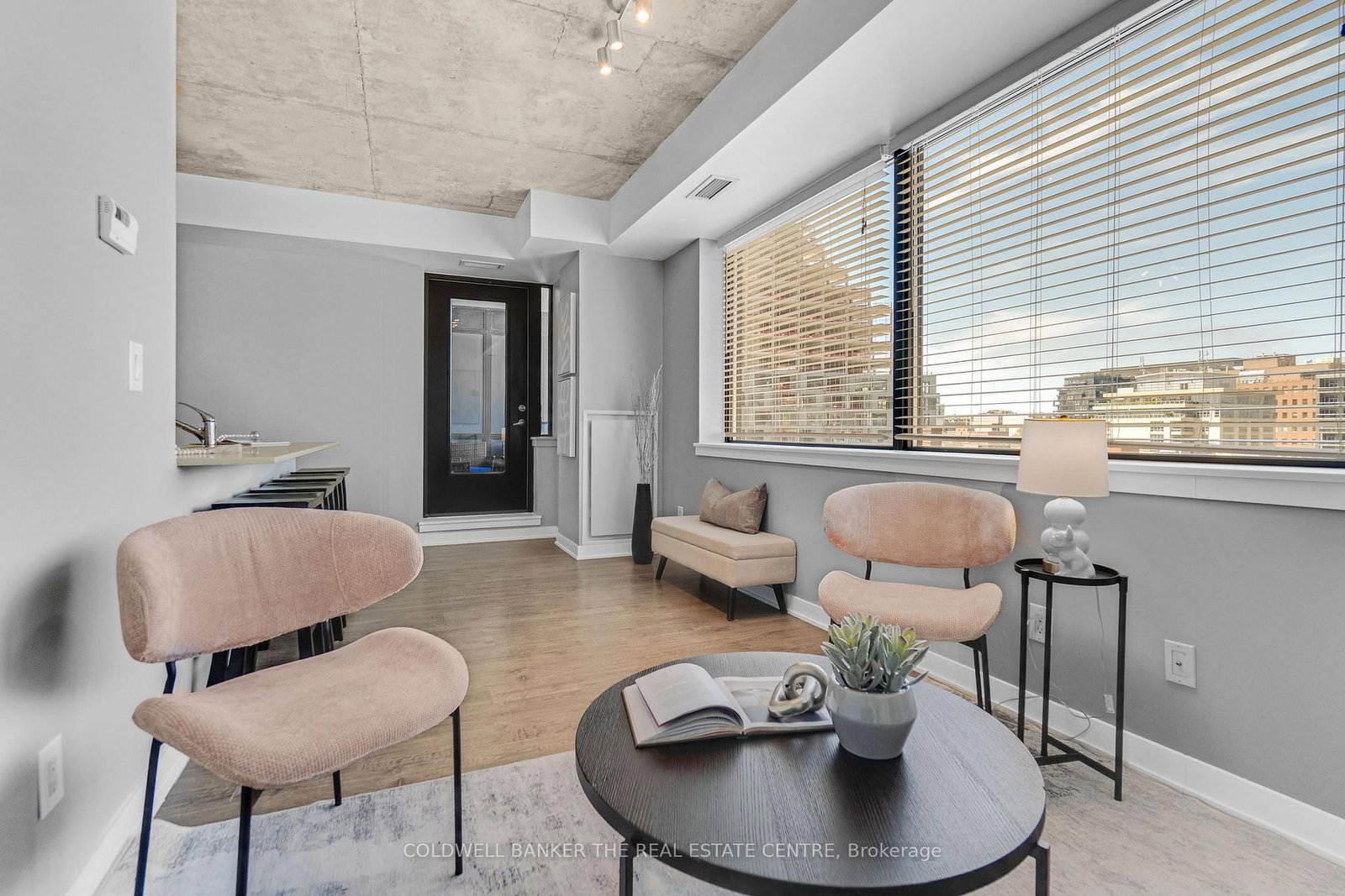 400 Wellington Street W • #802 • Toronto, ON photo 9