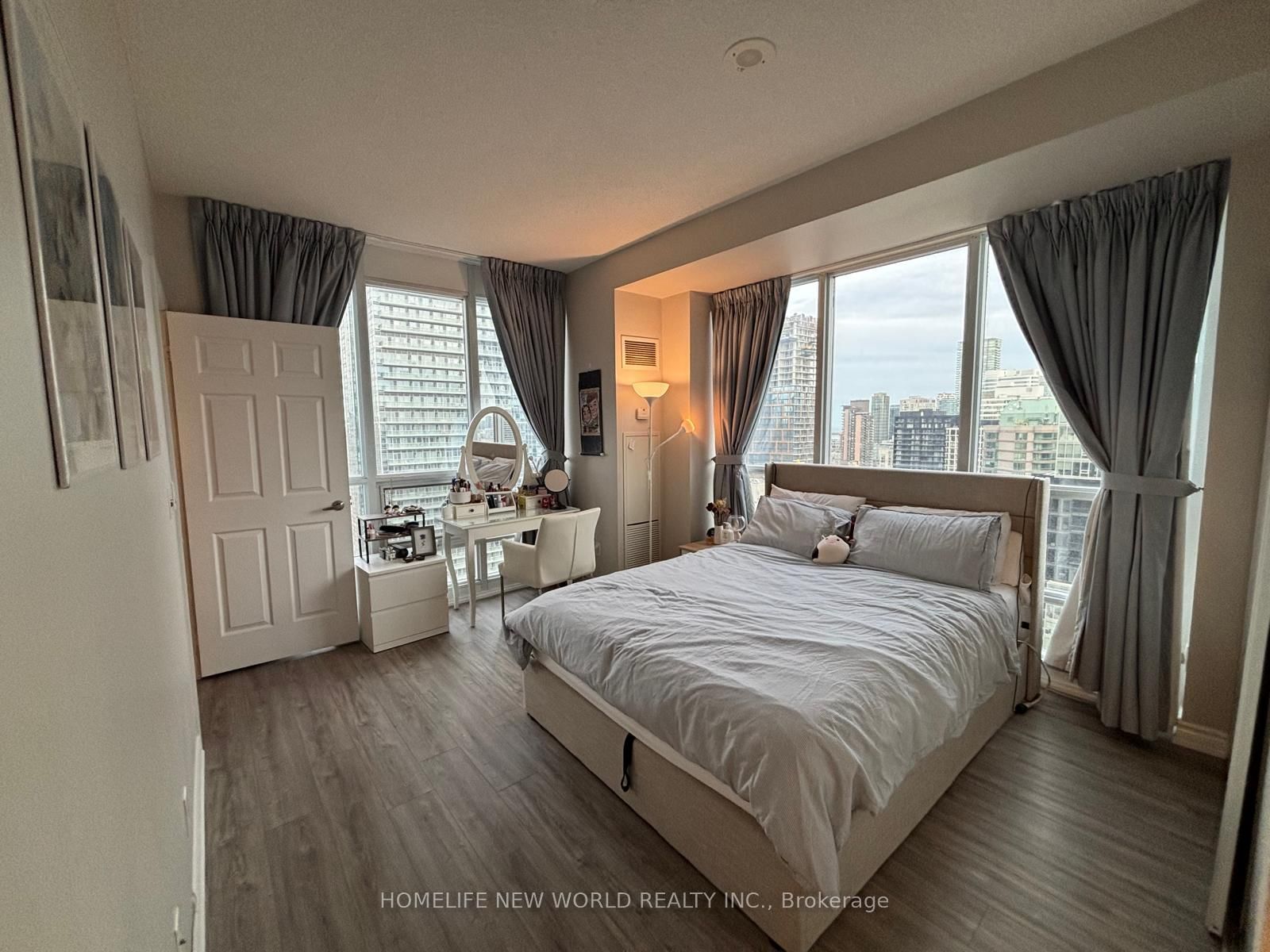 761 Bay Street • #3305 • Toronto, ON photo 9