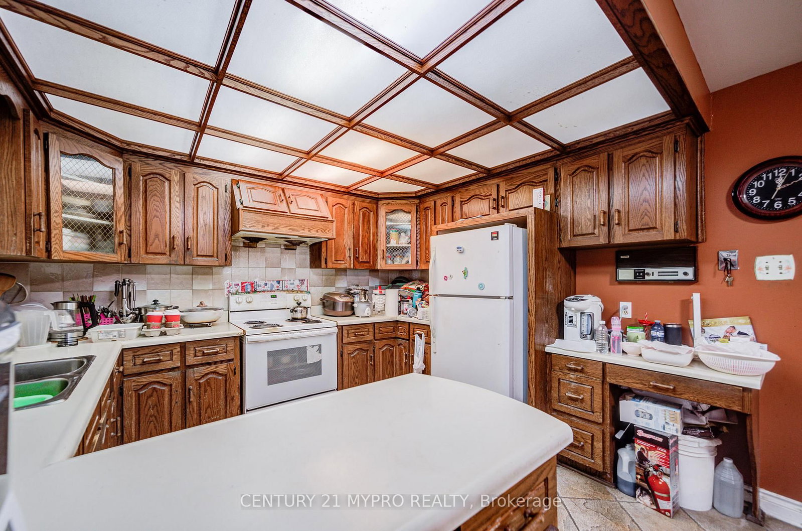 211 Bellwoods Avenue • Toronto, ON photo 9