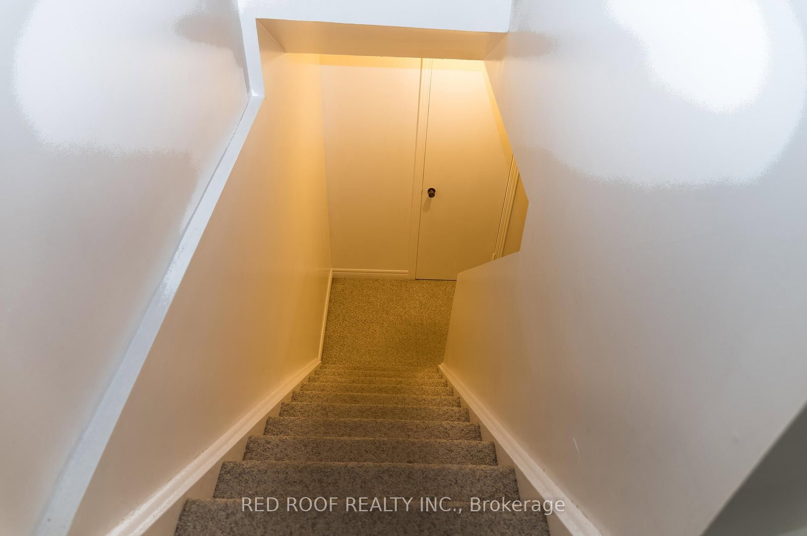 64 Farm Green Way • Toronto, ON photo 15