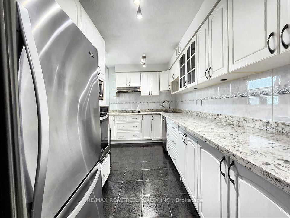 10 Muirhead Road, Unit 1910 - Photo 15