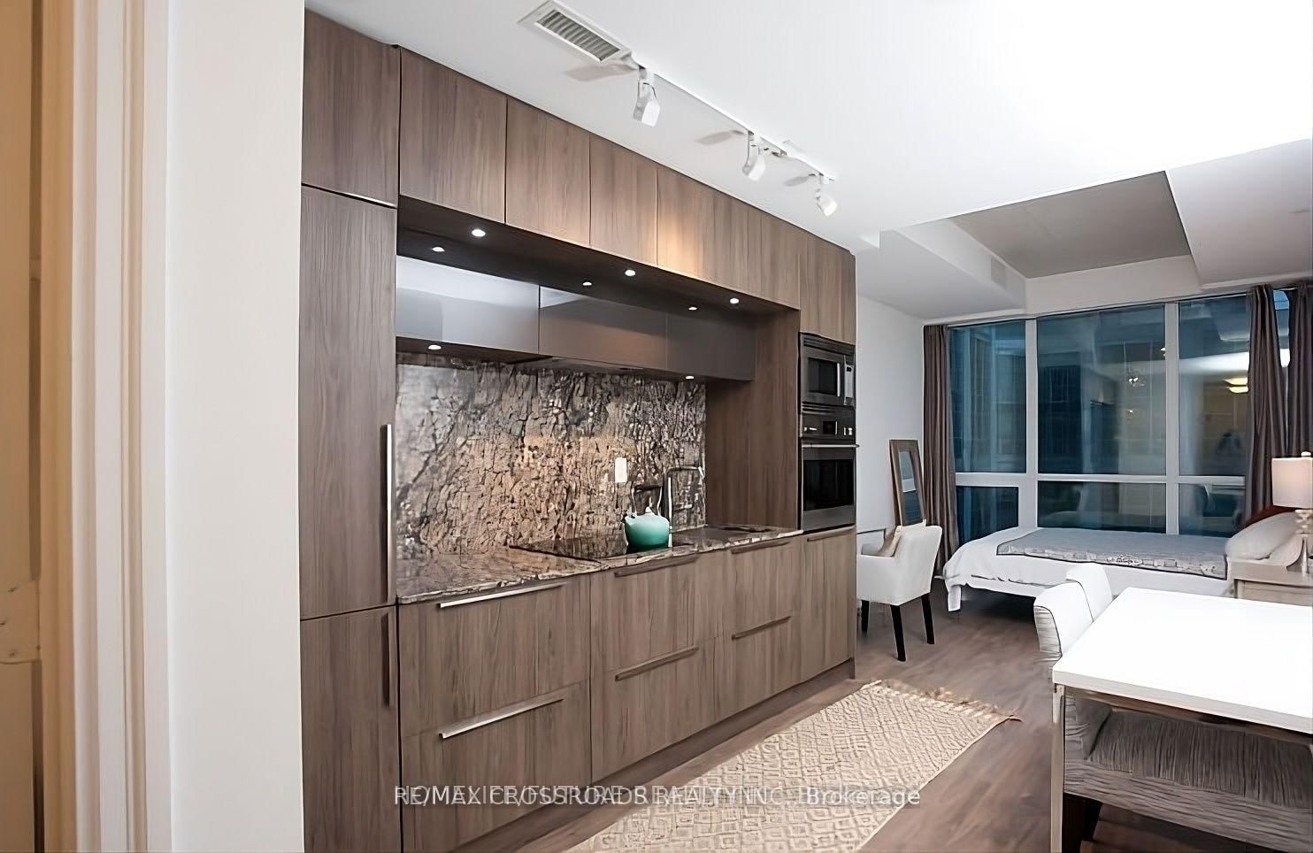 88 Blue Jays Way, Unit 1308 - Photo 6