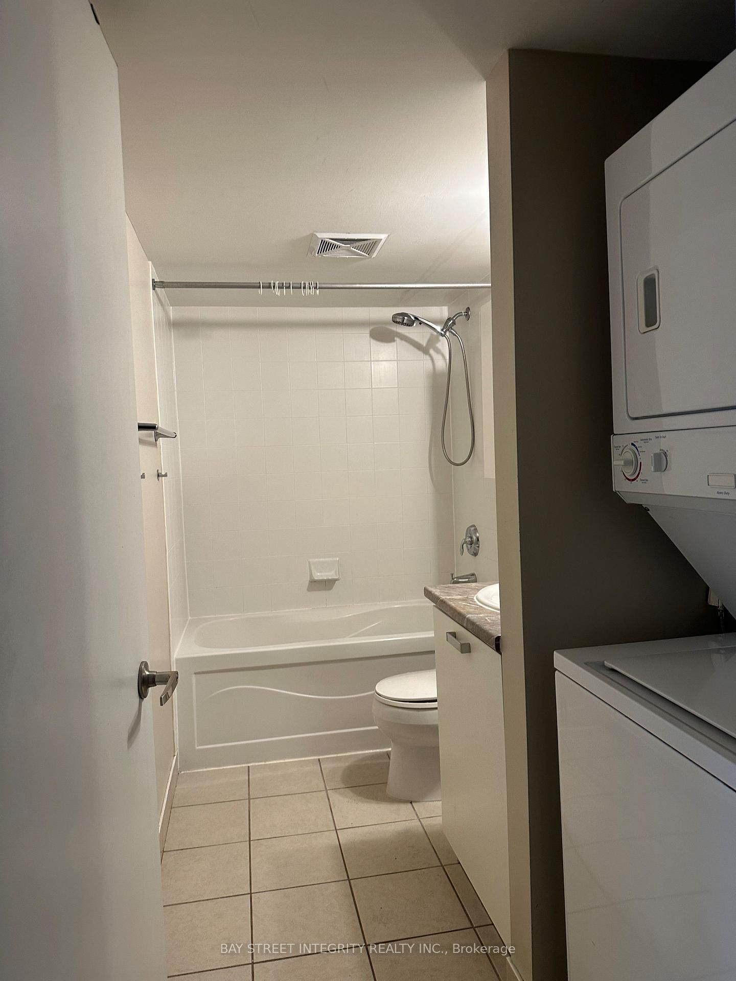37 Grosvenor Street, Unit 1110 - Photo 8