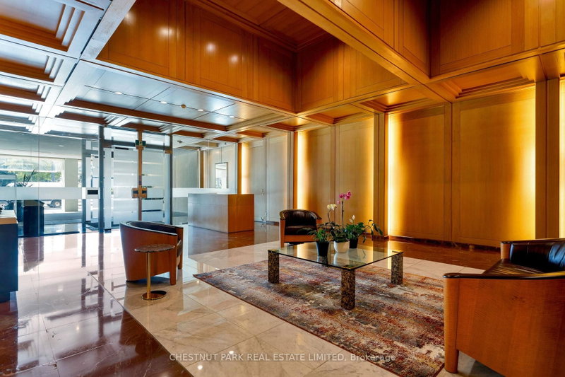 605E - 460 Queens Quay W