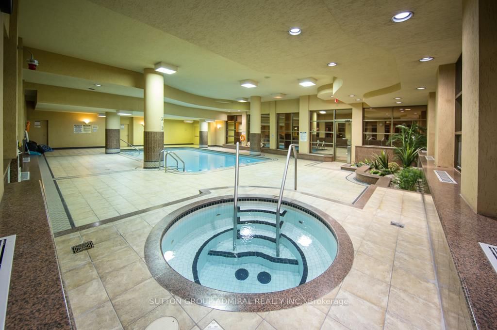 736 Bay Street, Unit 403 - Photo 9