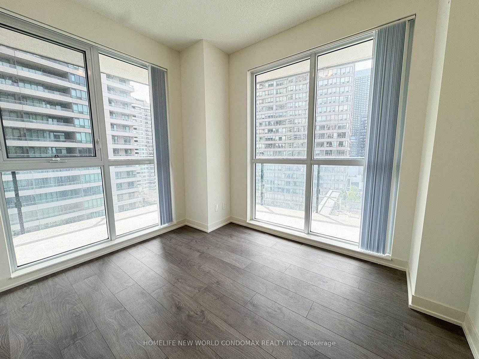 4955 Yonge Street, Unit 806 - Photo 15