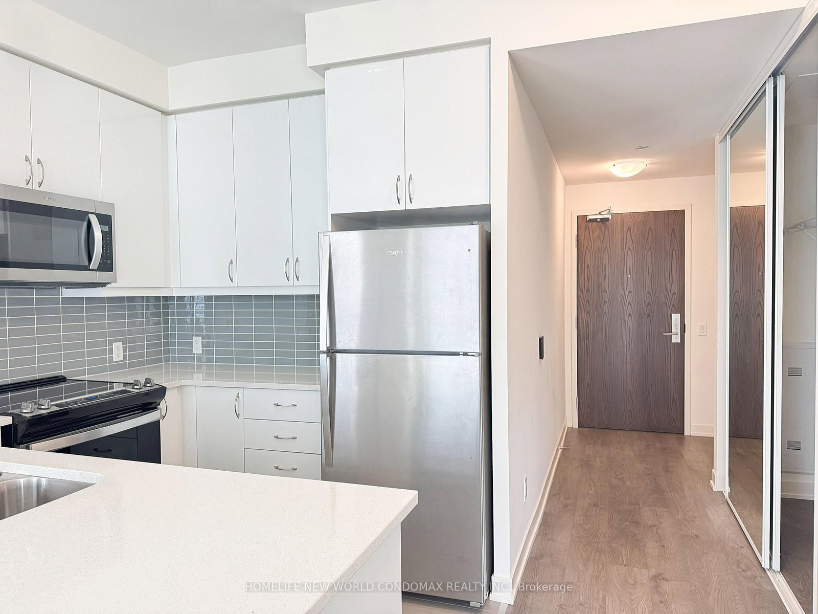 4955 Yonge Street, Unit 806 - Photo 6
