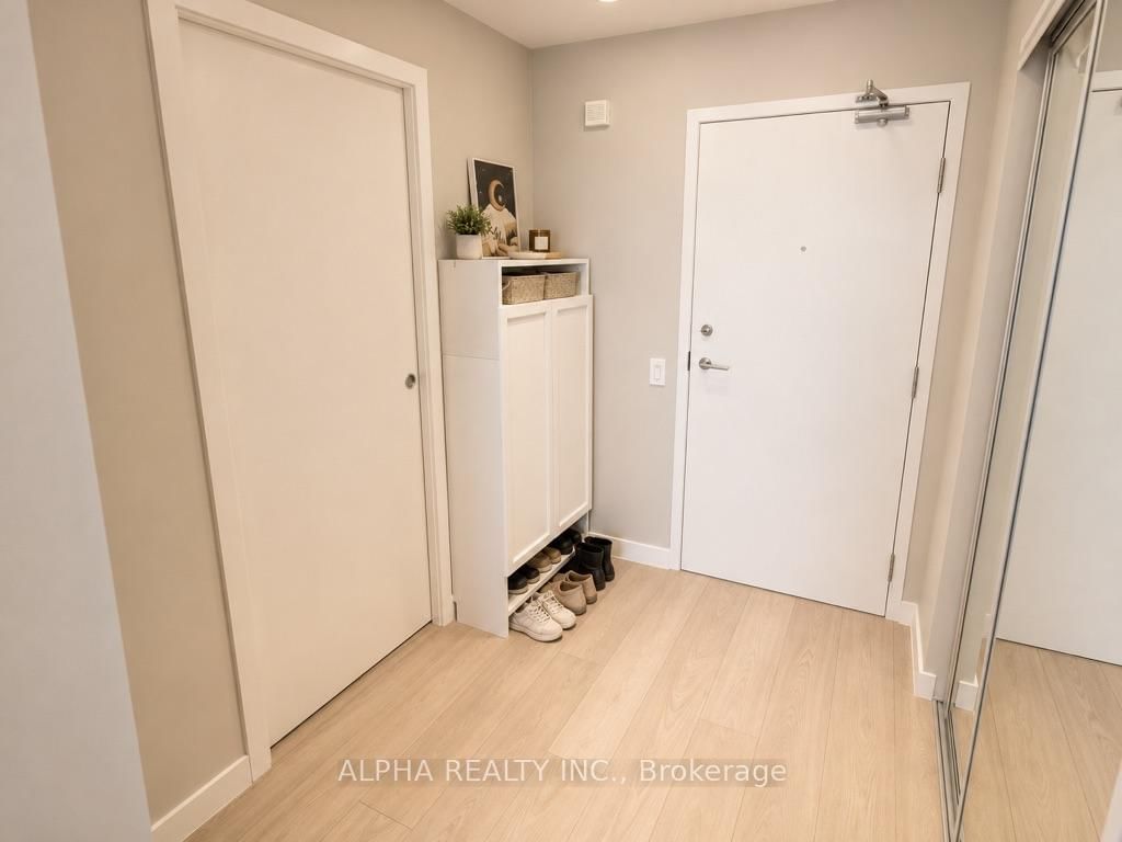 33 Singer Court, Unit 810 - Photo 6
