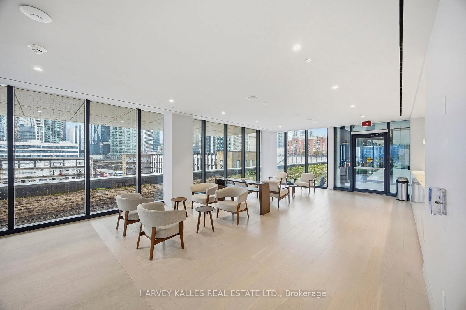 138 Downes Street, Unit 4709 - Photo 18