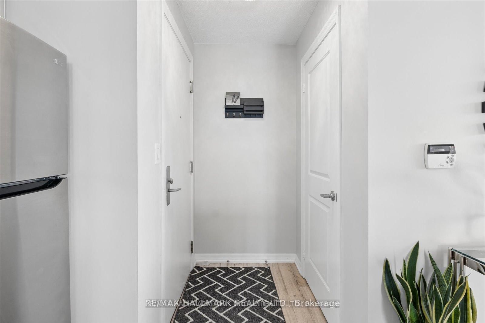 30 Herons Hill Way, Unit 906 - Photo 5