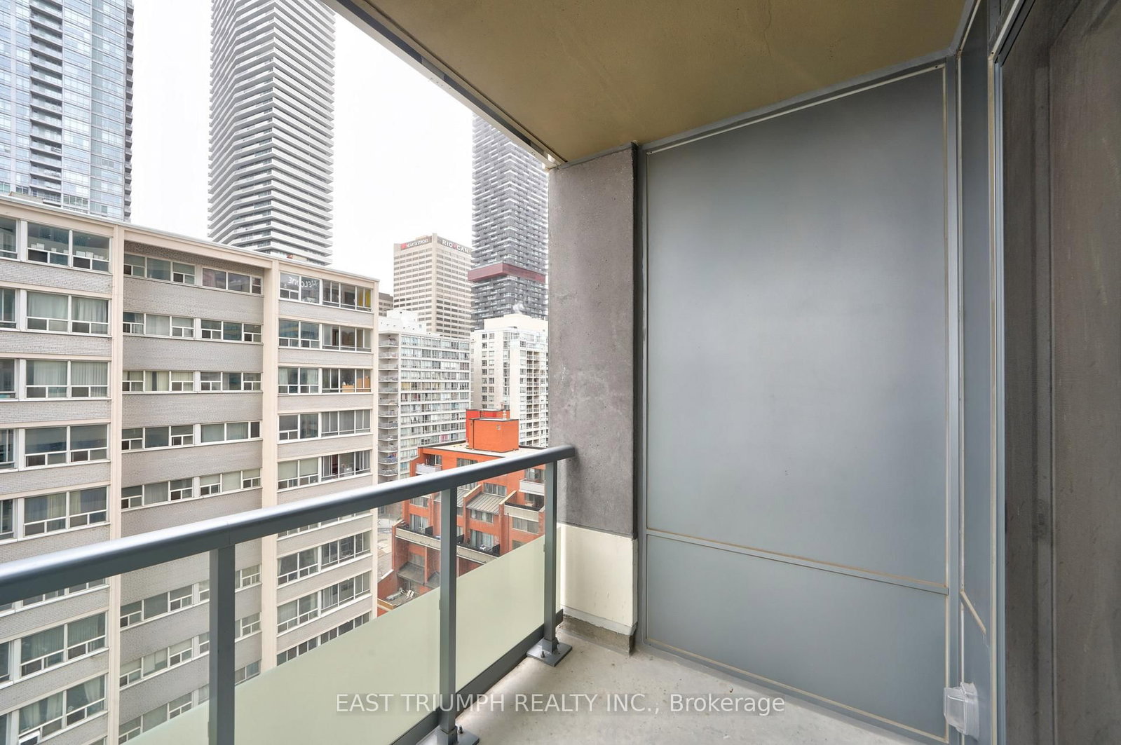 50 Dunfield Avenue, Unit 1016 - Photo 35