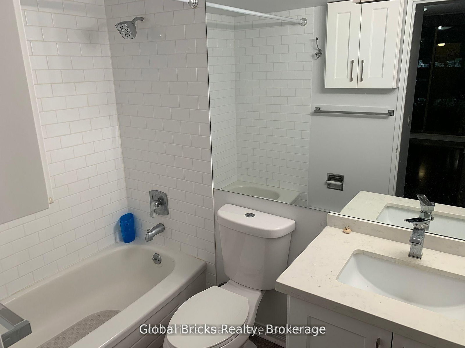 2009-750 Bay Street, Toronto, ON, photo 4