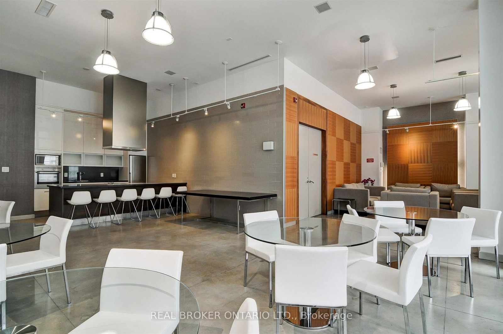 380 Macpherson Avenue • #209 • Toronto, ON photo 38