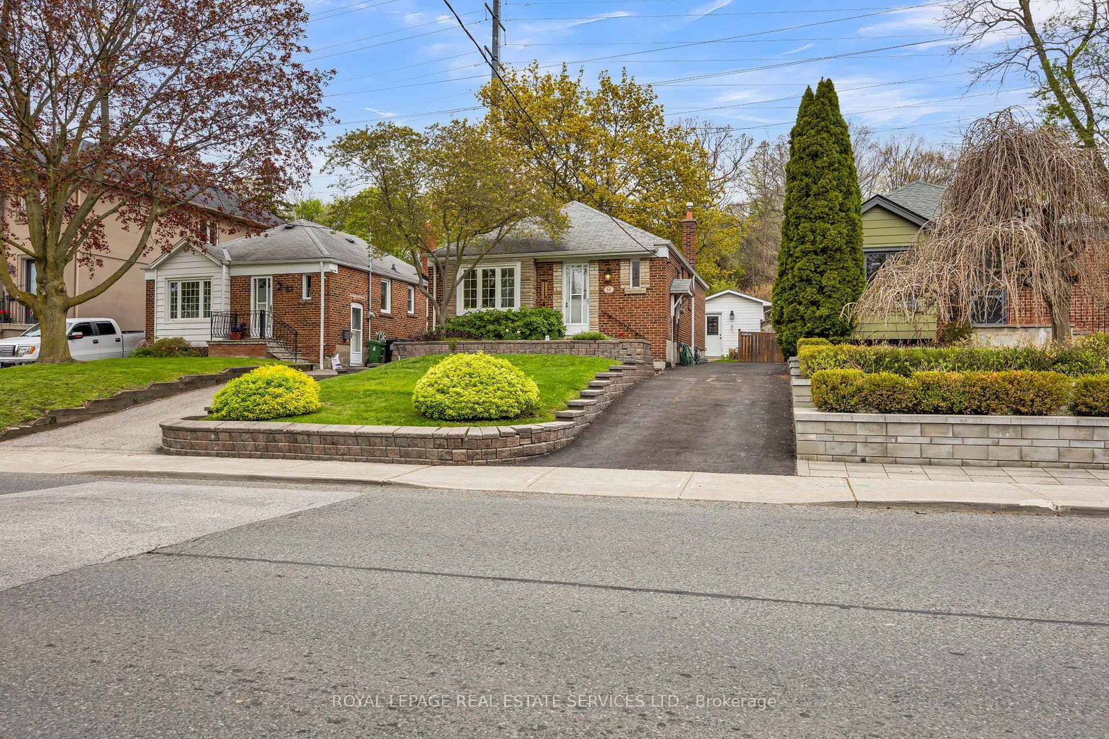 64 Nesbitt Drive • Toronto, ON photo 33