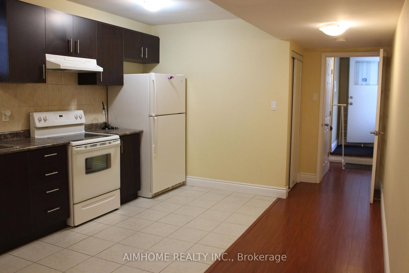 Lower-100 Fenelon Drive, Toronto, ON, photo 4