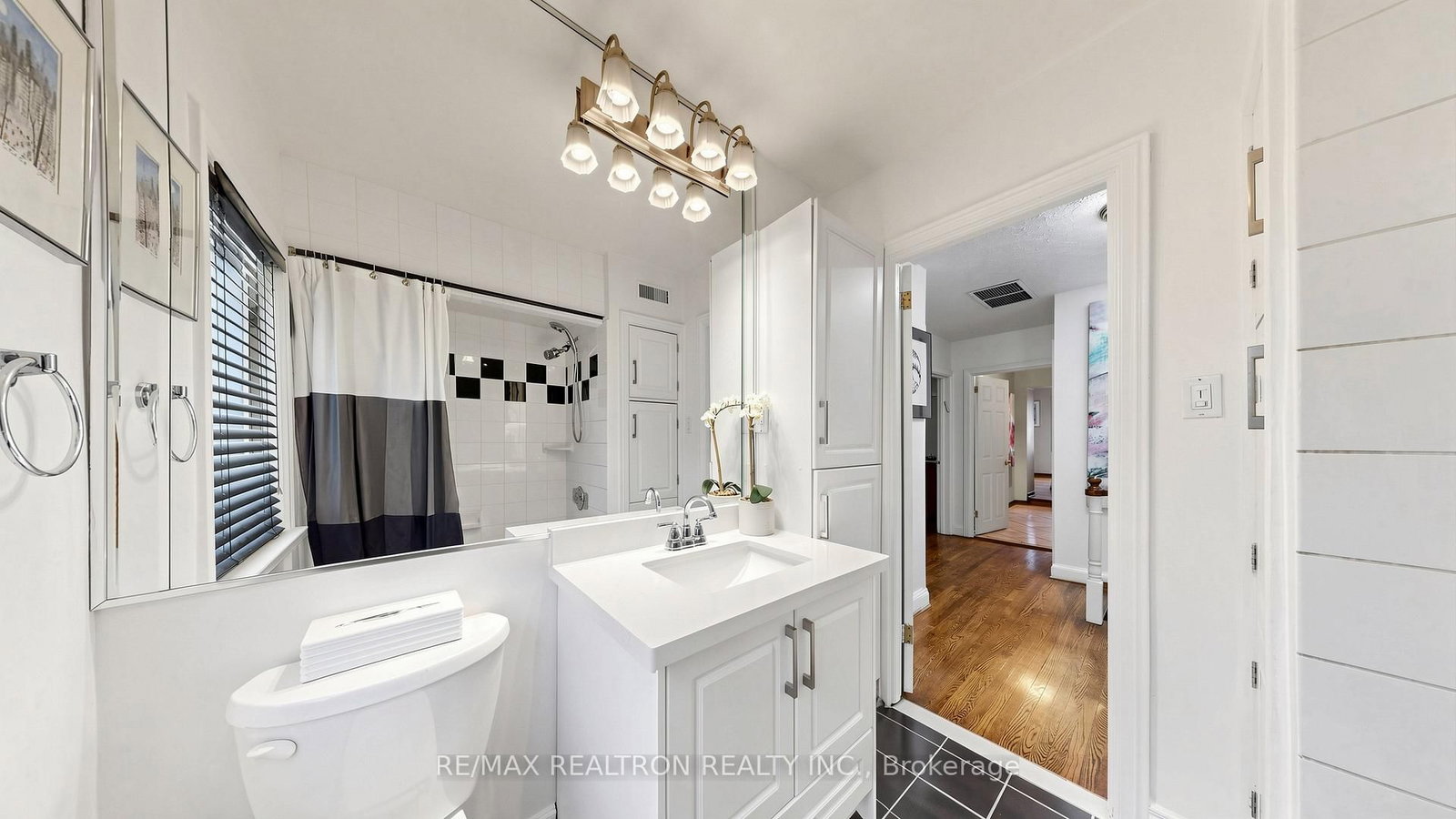 239 Sandringham Drive • Toronto, ON photo 17
