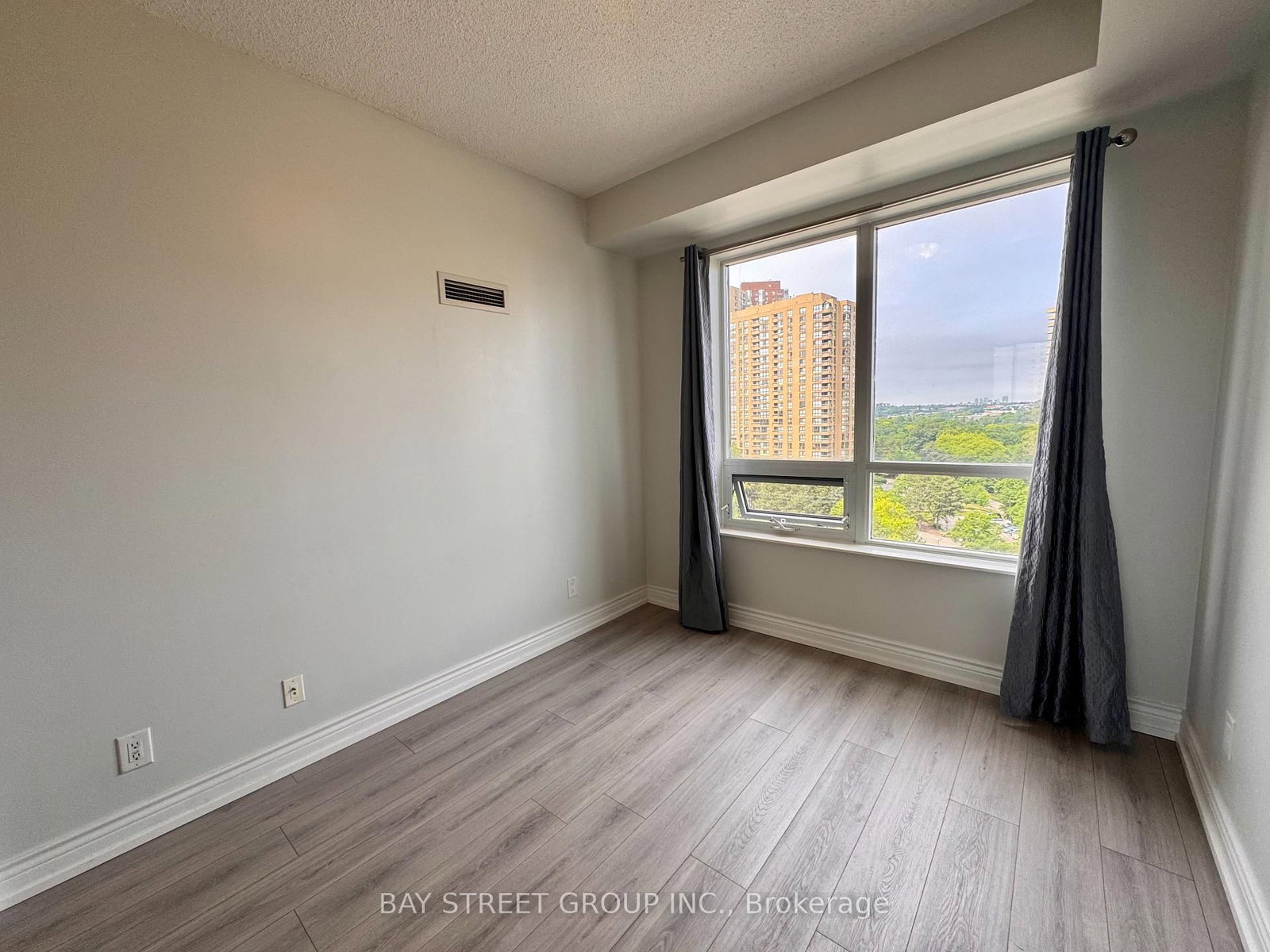 133 Wynford Drive • #1008 • Toronto, ON photo 6