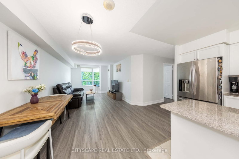5940 Yonge Toronto,ON M2M 4M6 — Photo 12